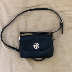 tory burch black leather crossbody bag with gold hardware